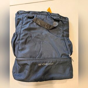 NEW "Beyond Yoga" Convertible Gym Bag in Black-Work Out-  on the go-Professional